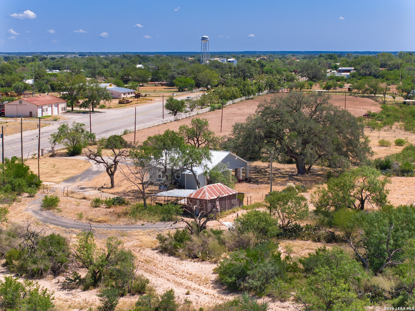 21419 Us Highway 90 Sabinal TX 78881