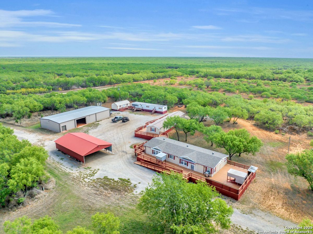 2654 Matthews Ranch Road Dilley TX 78017