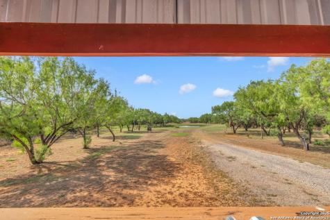 2654 Matthews Ranch Road Dilley TX 78017