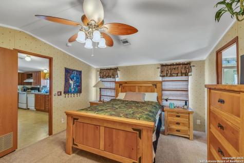 2654 Matthews Ranch Road Dilley TX 78017