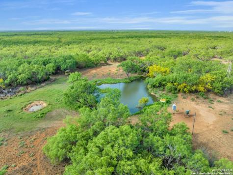 2654 Matthews Ranch Road Dilley TX 78017