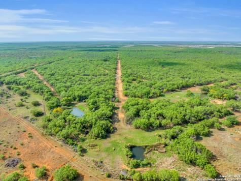 2654 Matthews Ranch Road Dilley TX 78017