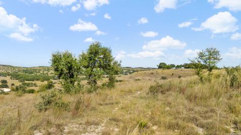 5032 Kendalia Road Blanco TX 78606