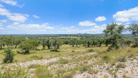 5032 Kendalia Road Blanco TX 78606