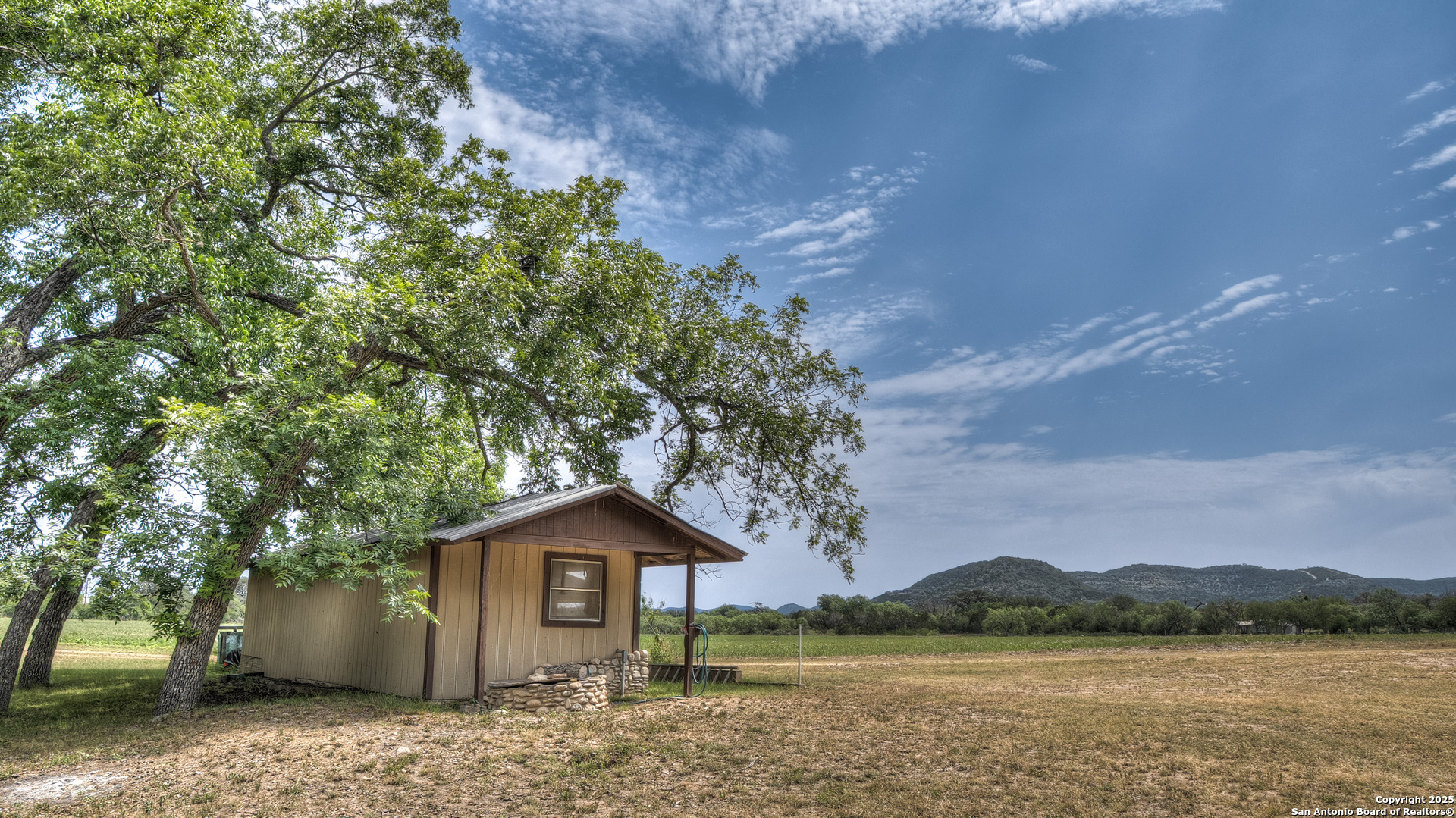 6671 Ranch Road 1120 Rio Frio TX 78879