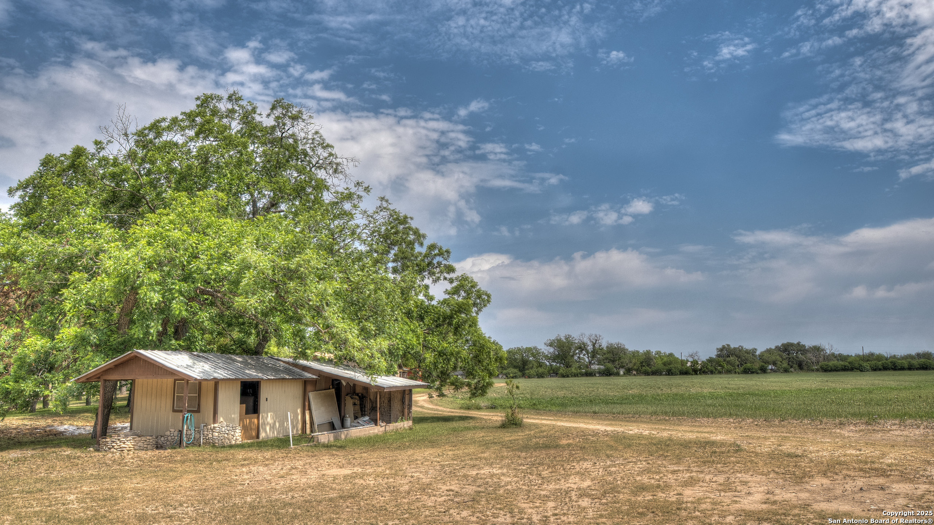 6671 Ranch Road 1120 Rio Frio TX 78879