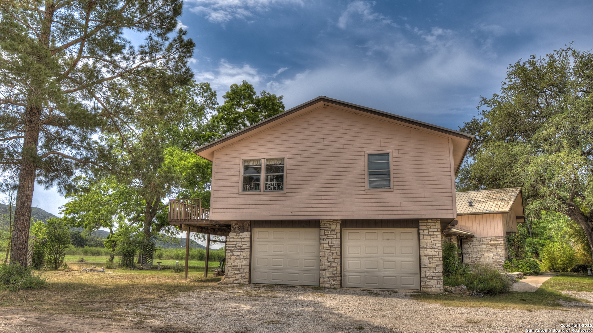 6671 Ranch Road 1120 Rio Frio TX 78879