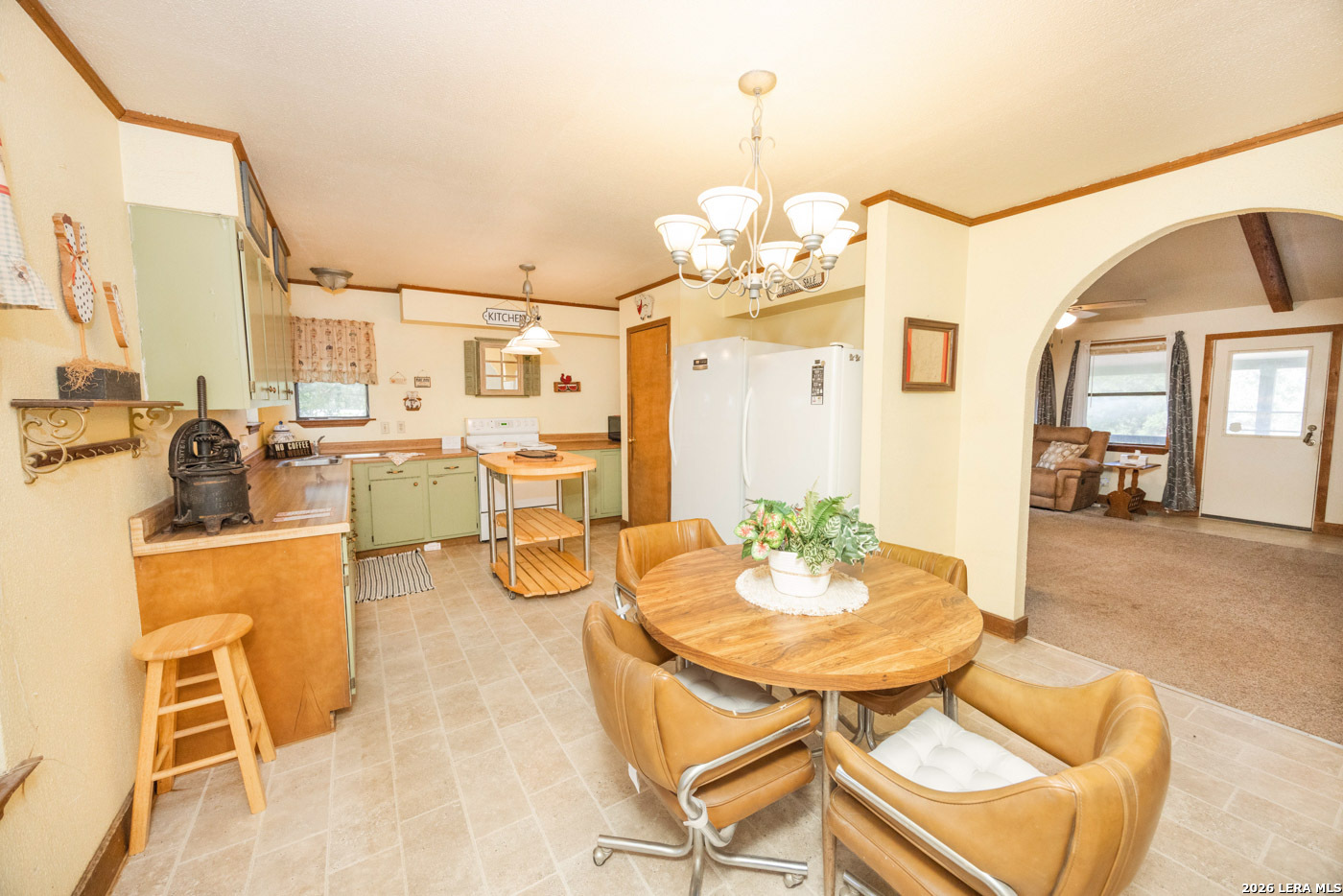 1130 County Road 270 Mico TX 78056