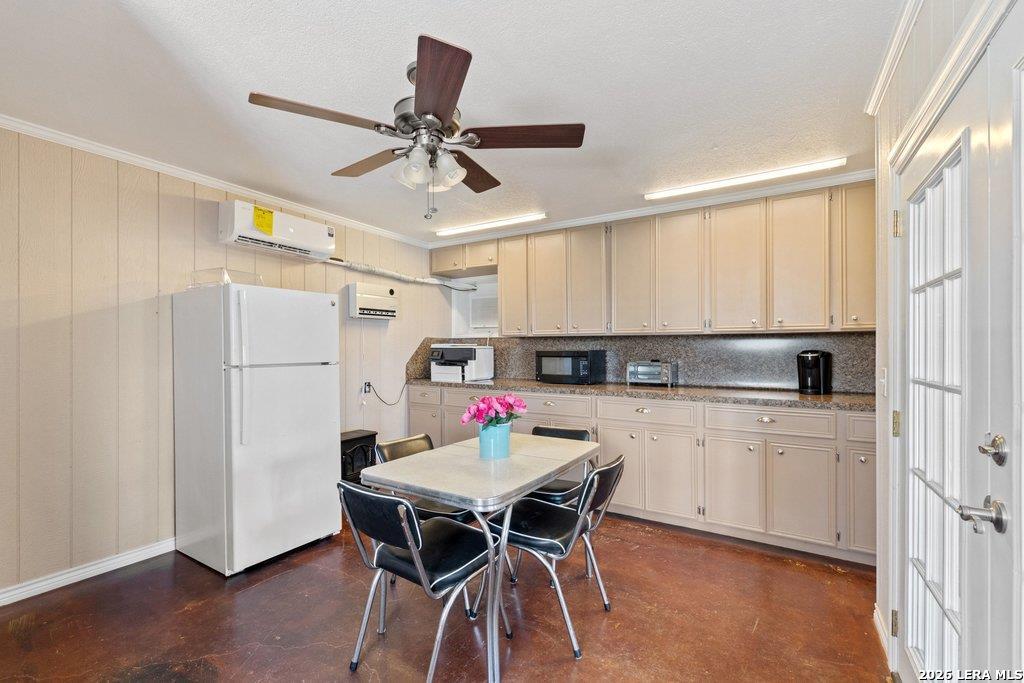 434 W Turner Court Johnson City TX 78636