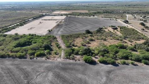 171 Acres Highway 80 Gillett TX 78116