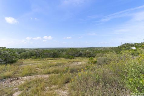 676 County Road 243 Hondo TX 78861