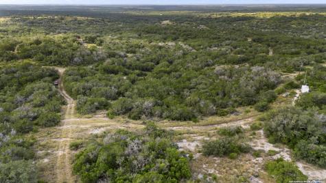 676 County Road 243 Hondo TX 78861