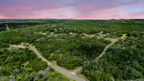 676 County Road 243 Hondo TX 78861