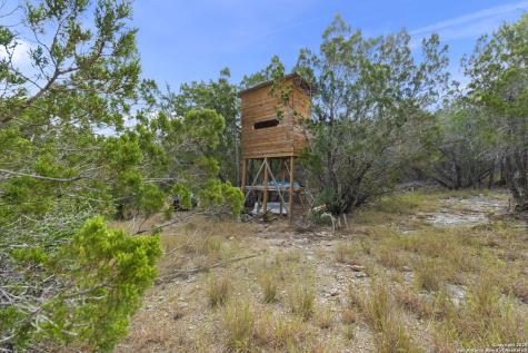 676 County Road 243 Hondo TX 78861