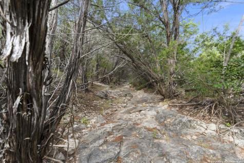676 County Road 243 Hondo TX 78861