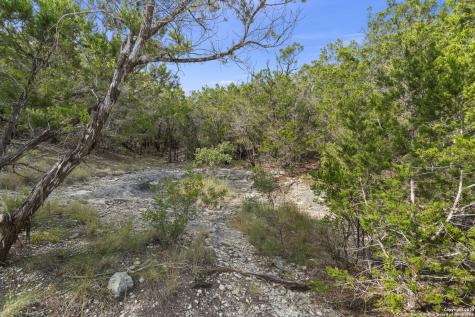 676 County Road 243 Hondo TX 78861