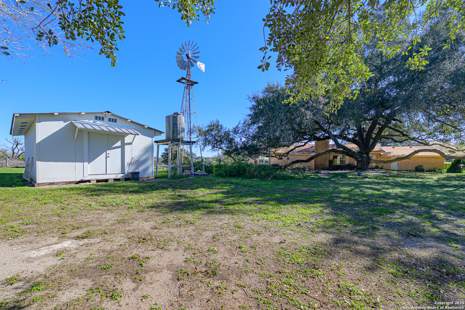 1173 Charco Road Tuleta TX 78162