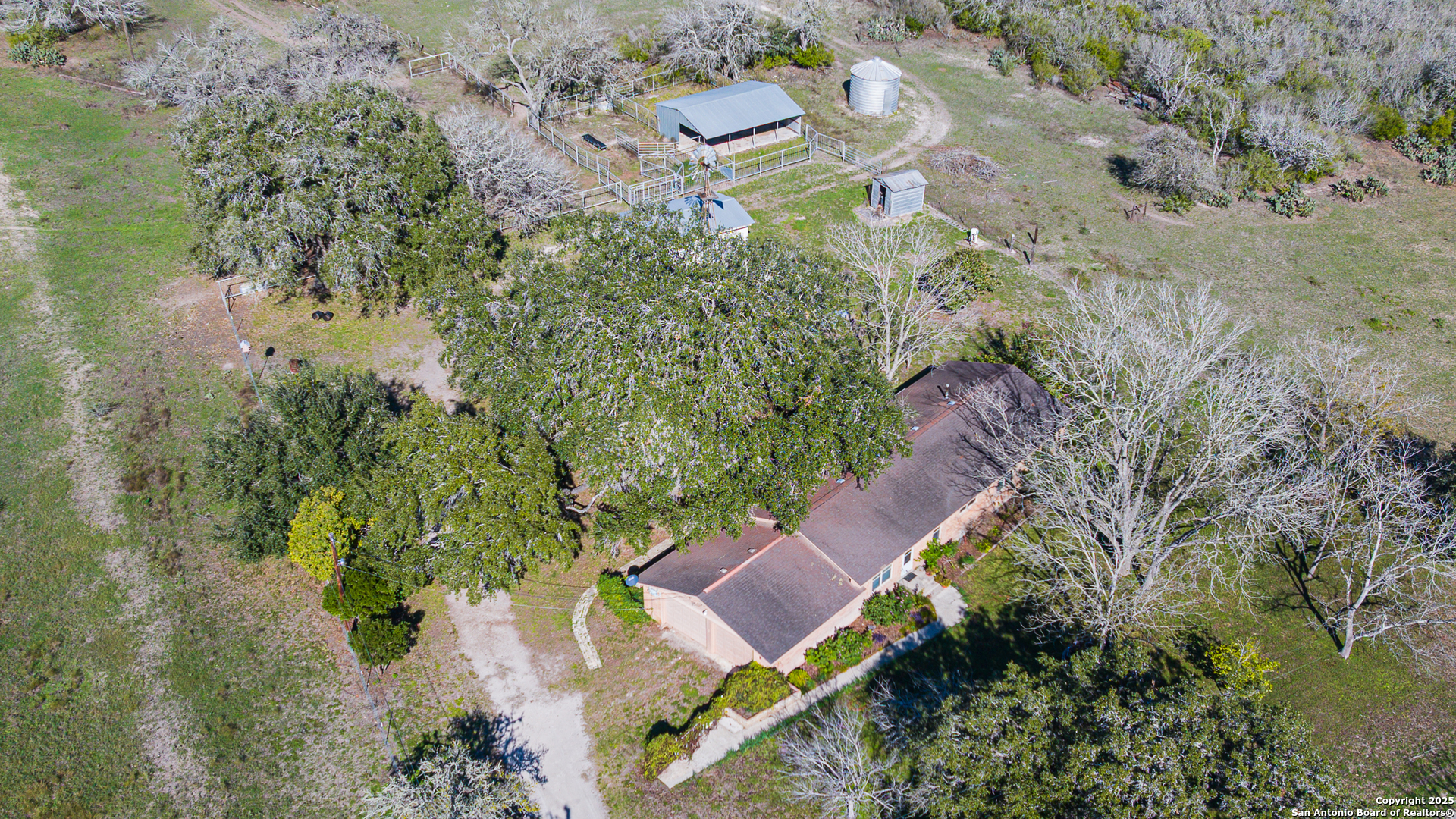 1173 Charco Road Tuleta TX 78162