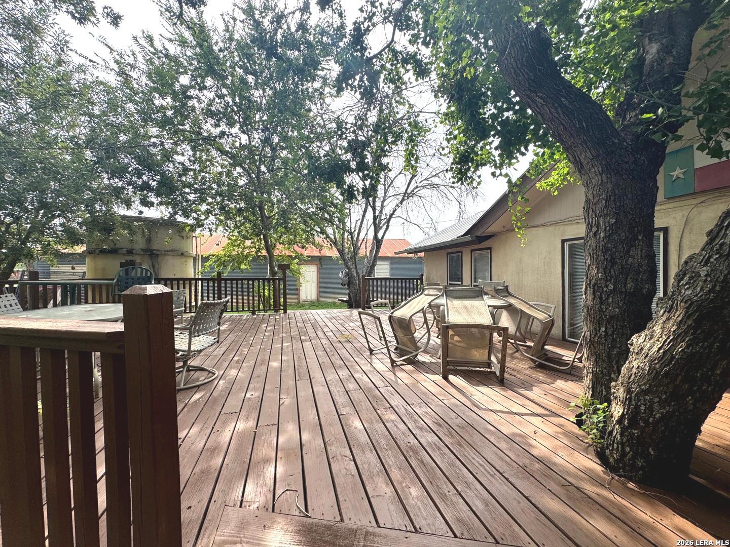 599 County Road 7611 Devine TX 78016