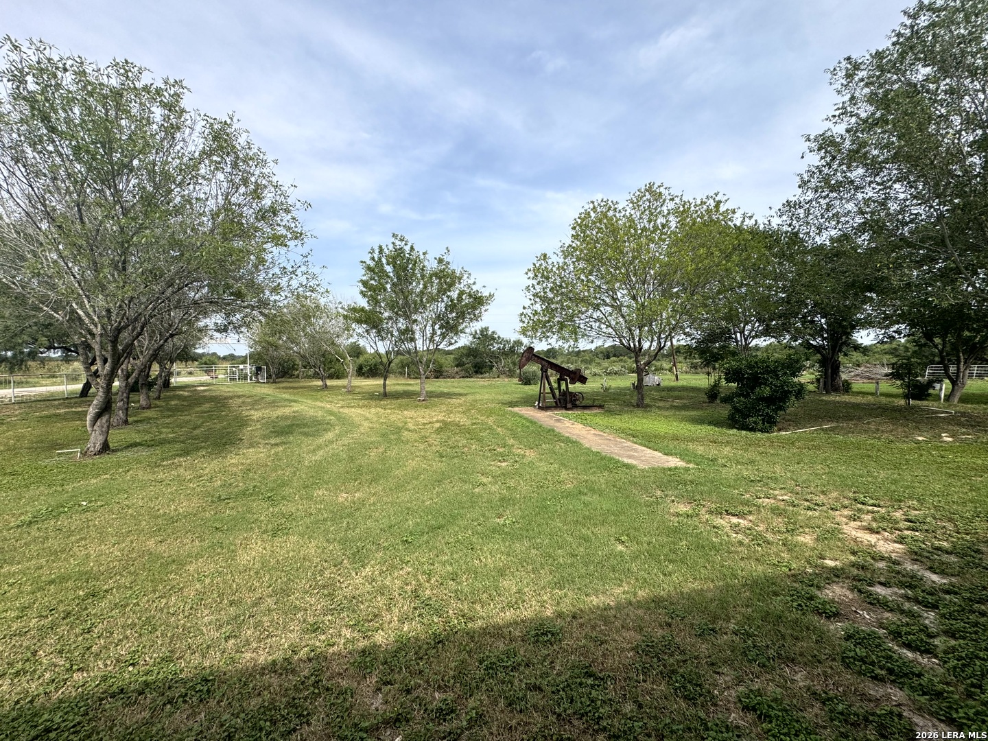 599 County Road 7611 Devine TX 78016