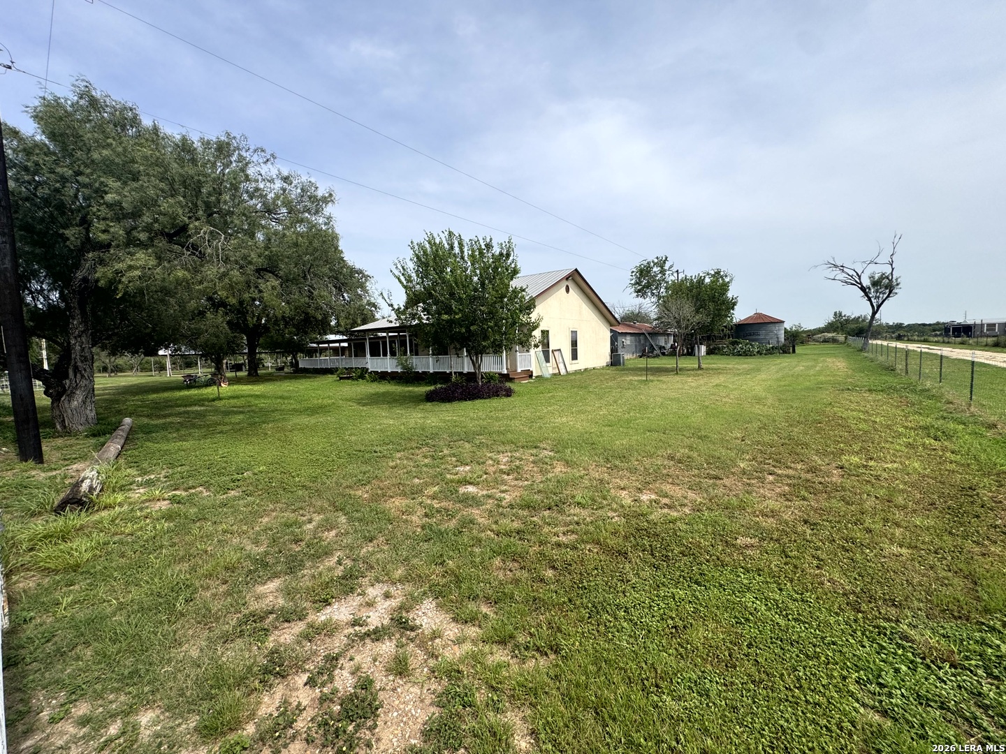599 County Road 7611 Devine TX 78016