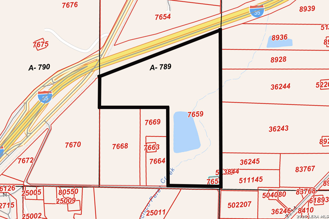 599 County Road 7611 Devine TX 78016