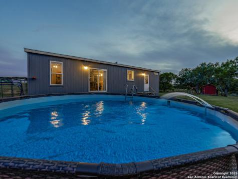 2831 County Road 430 Pleasanton TX 78064