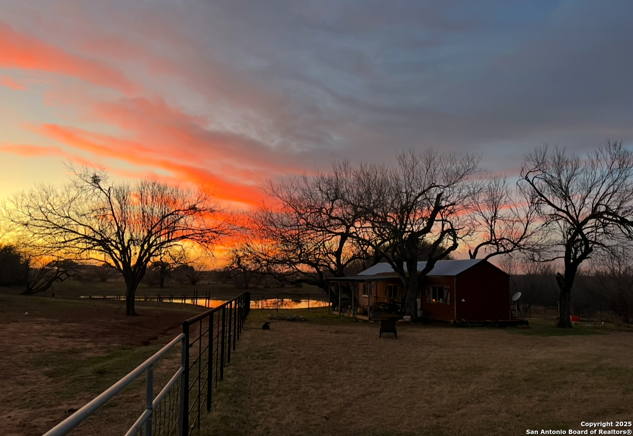 2831 County Road 430 Pleasanton TX 78064