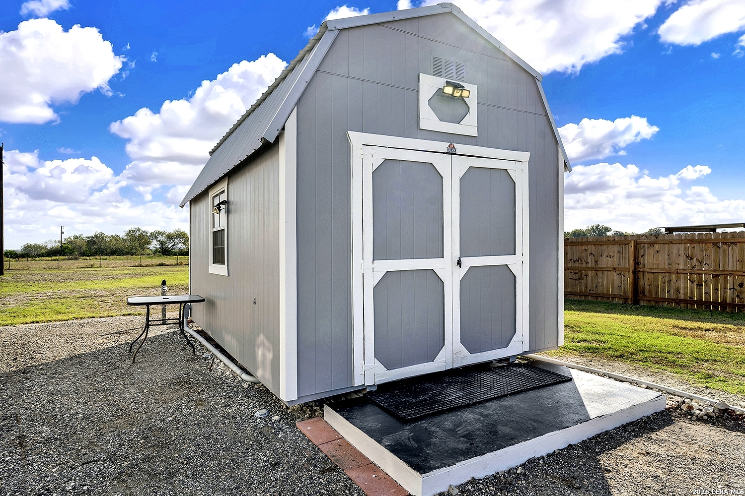 1217 County Road 187 Karnes City TX 78118