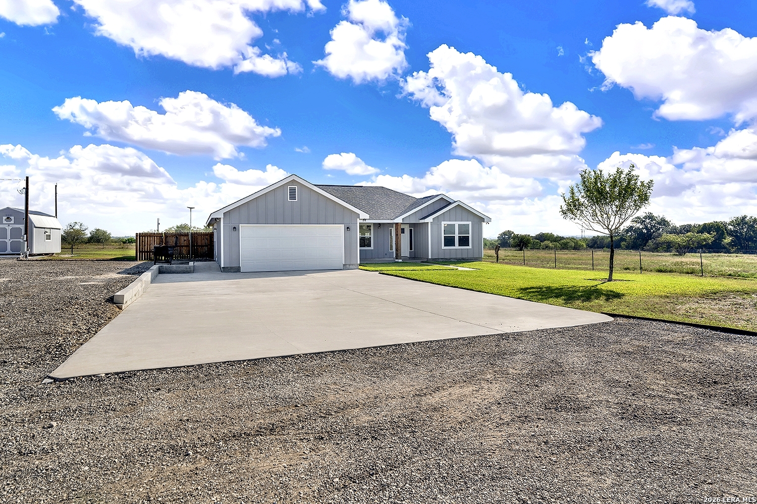 1217 County Road 187 Karnes City TX 78118