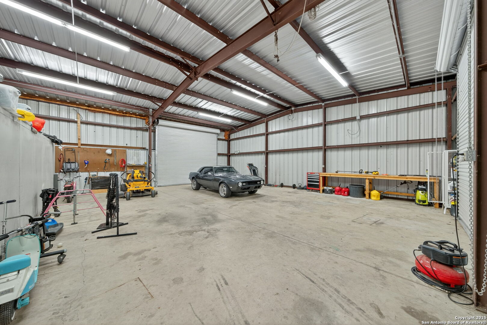 2220 Fm 1343 Devine TX 78016