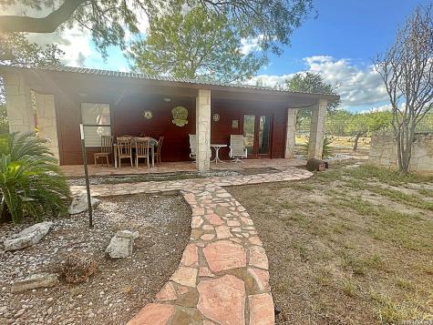 830 County Road 339 Jourdanton TX 78026