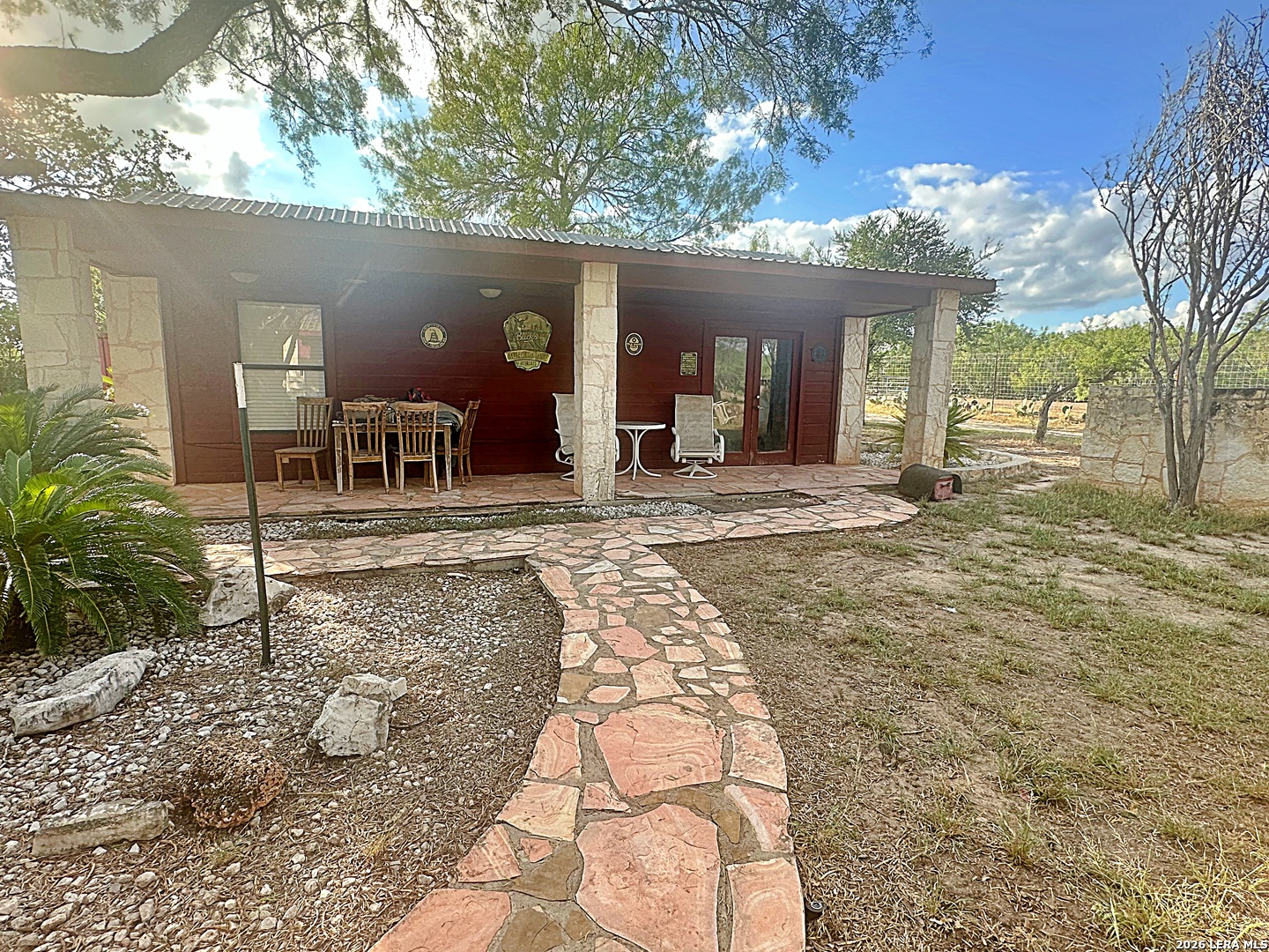 830 County Road 339 Jourdanton TX 78026