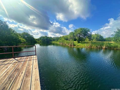 830 County Road 339 Jourdanton TX 78026