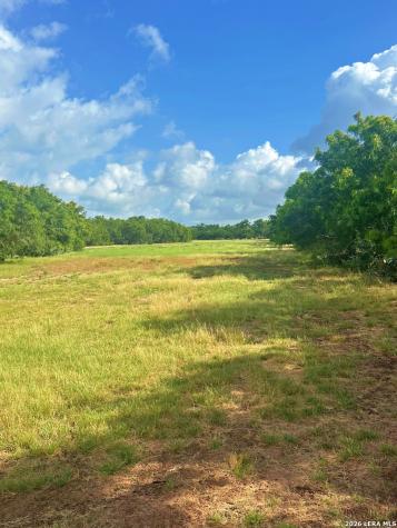 830 County Road 339 Jourdanton TX 78026