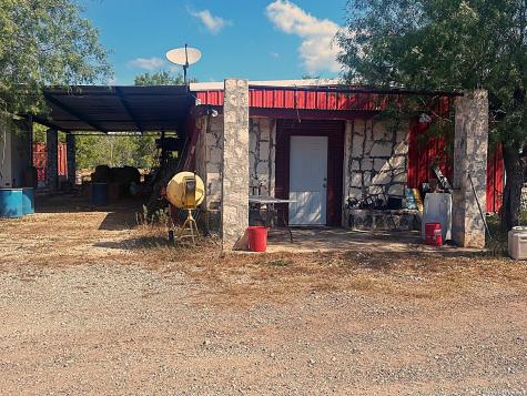 830 County Road 339 Jourdanton TX 78026