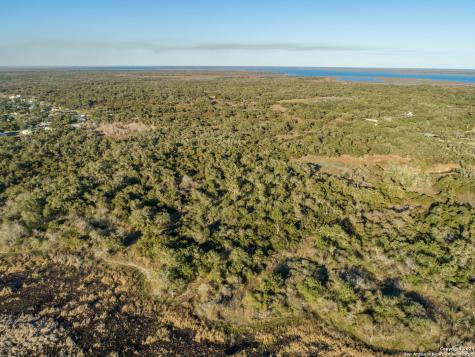 6498 Highway 35 N Rockport TX 78382