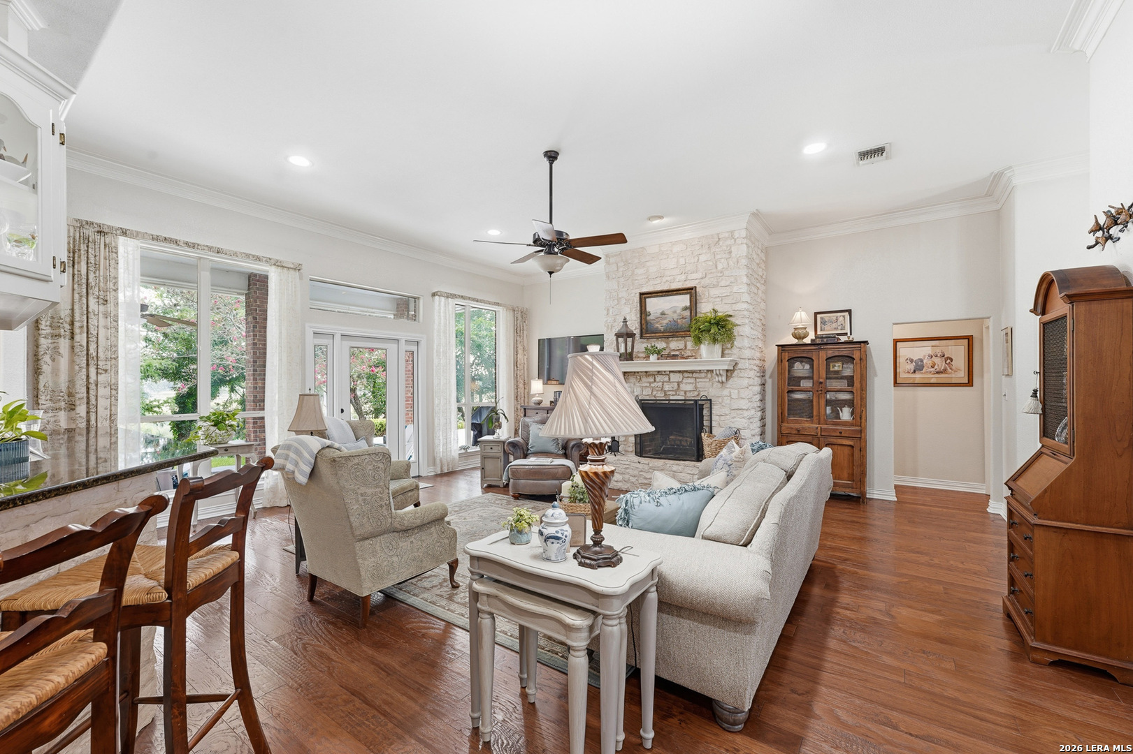 1196 Loch Seguin TX 78155