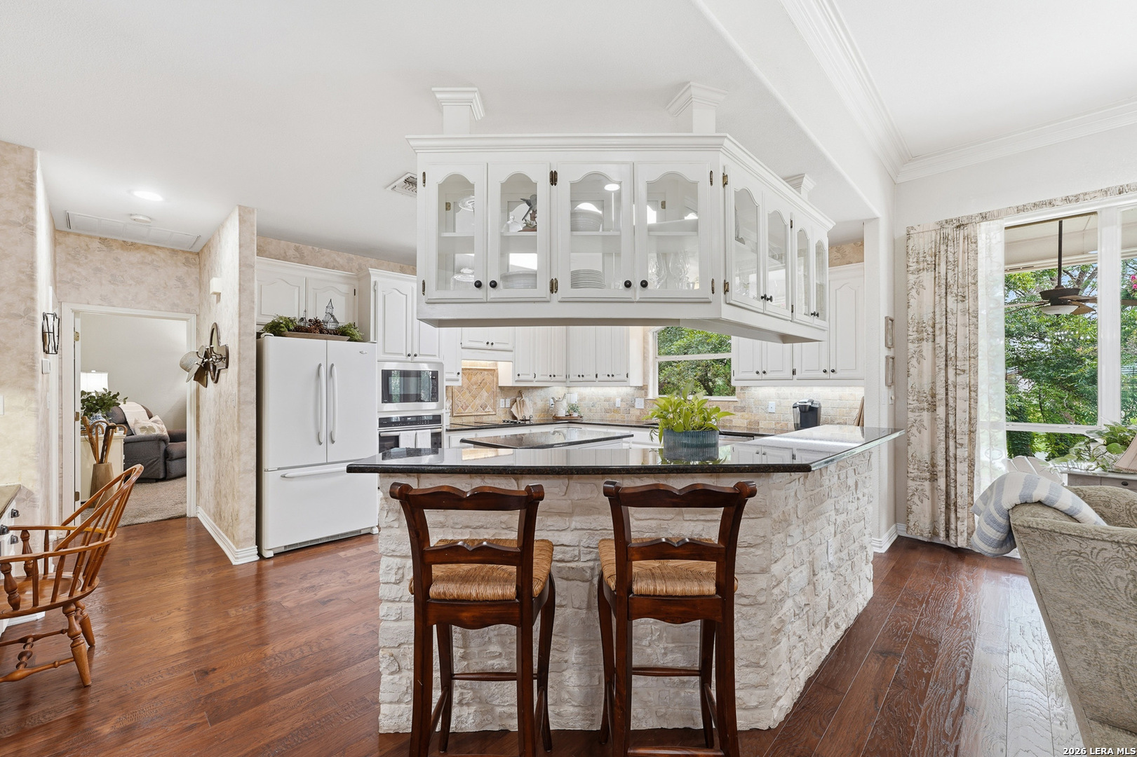 1196 Loch Seguin TX 78155