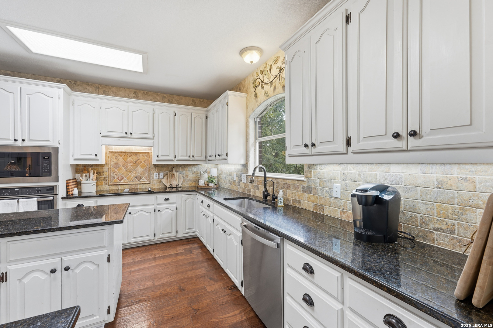 1196 Loch Seguin TX 78155