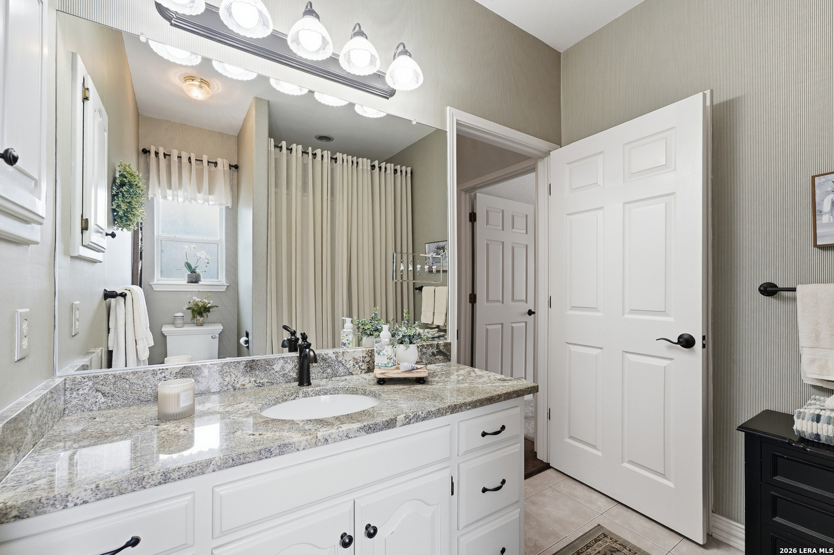1196 Loch Seguin TX 78155