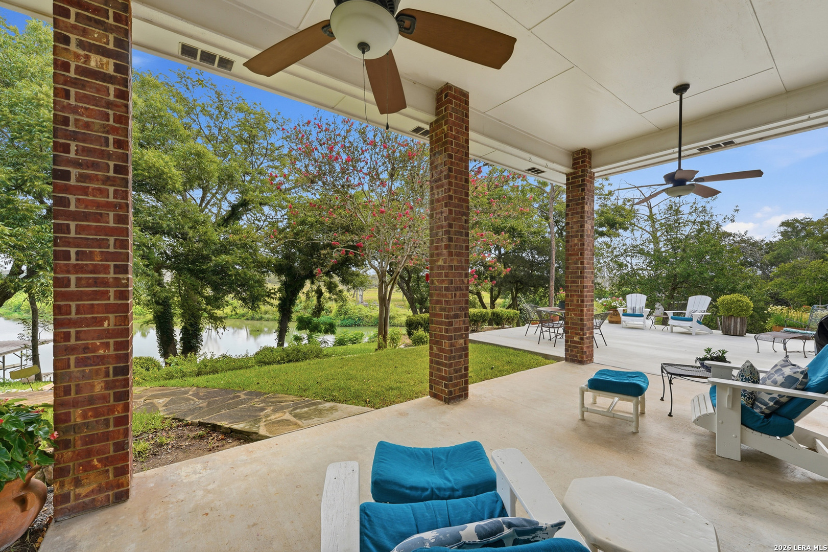 1196 Loch Seguin TX 78155