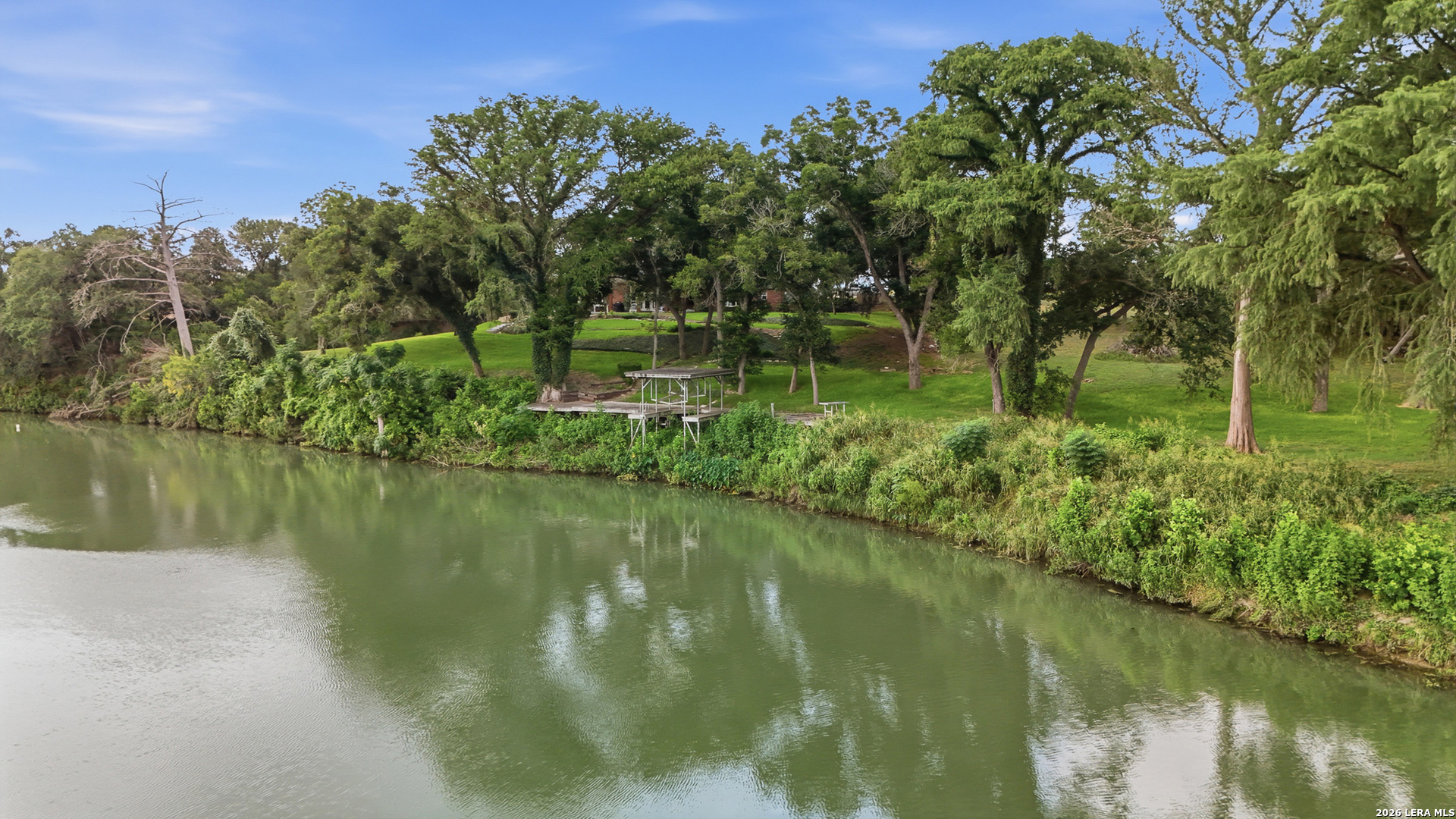 1196 Loch Seguin TX 78155