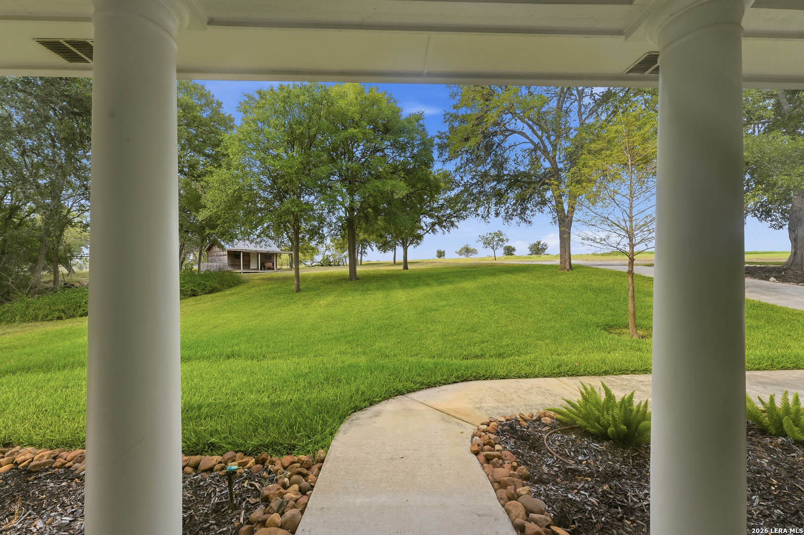 1196 Loch Seguin TX 78155