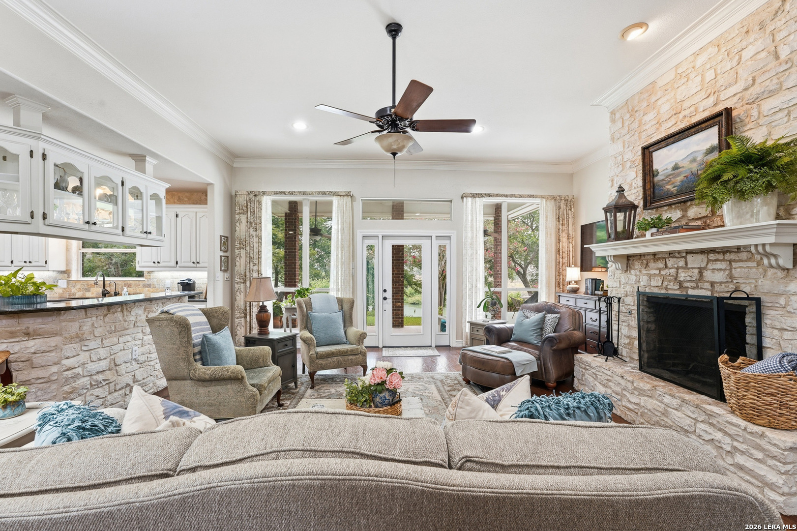 1196 Loch Seguin TX 78155