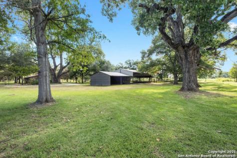 19760 Fm 463 Devine TX 78016