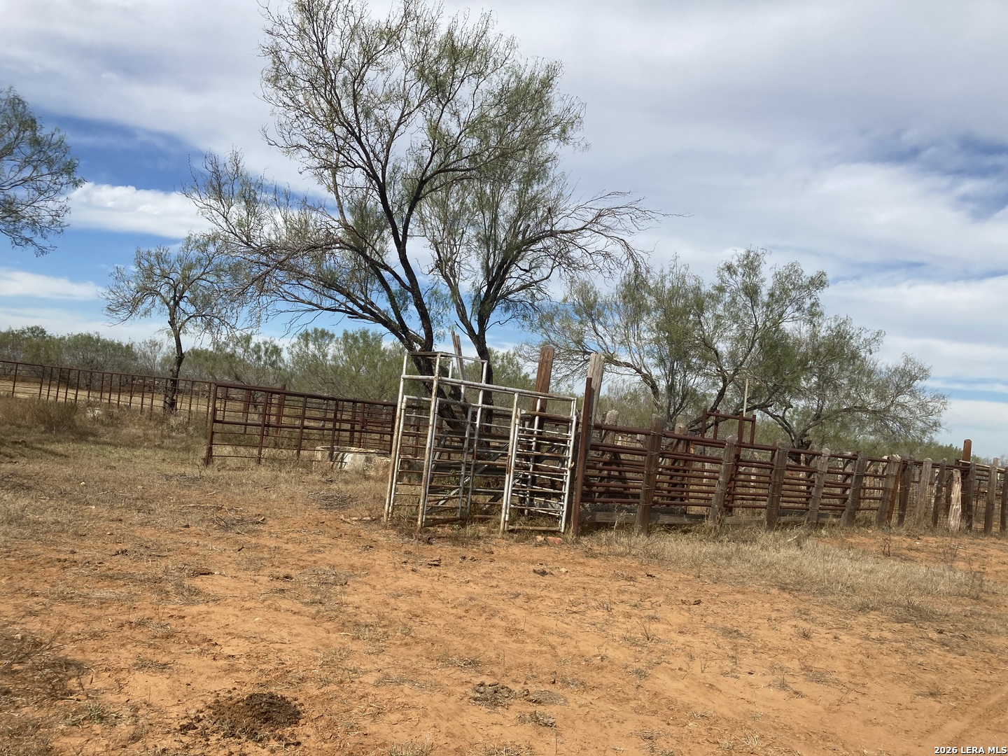 1305 Vergara Road Dilley TX 78017