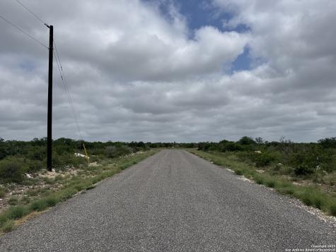 675 Legend Hills Uvalde TX 78801