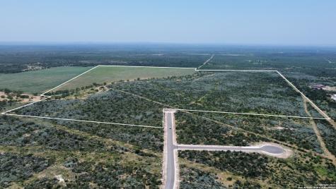 675 Legend Hills Uvalde TX 78801