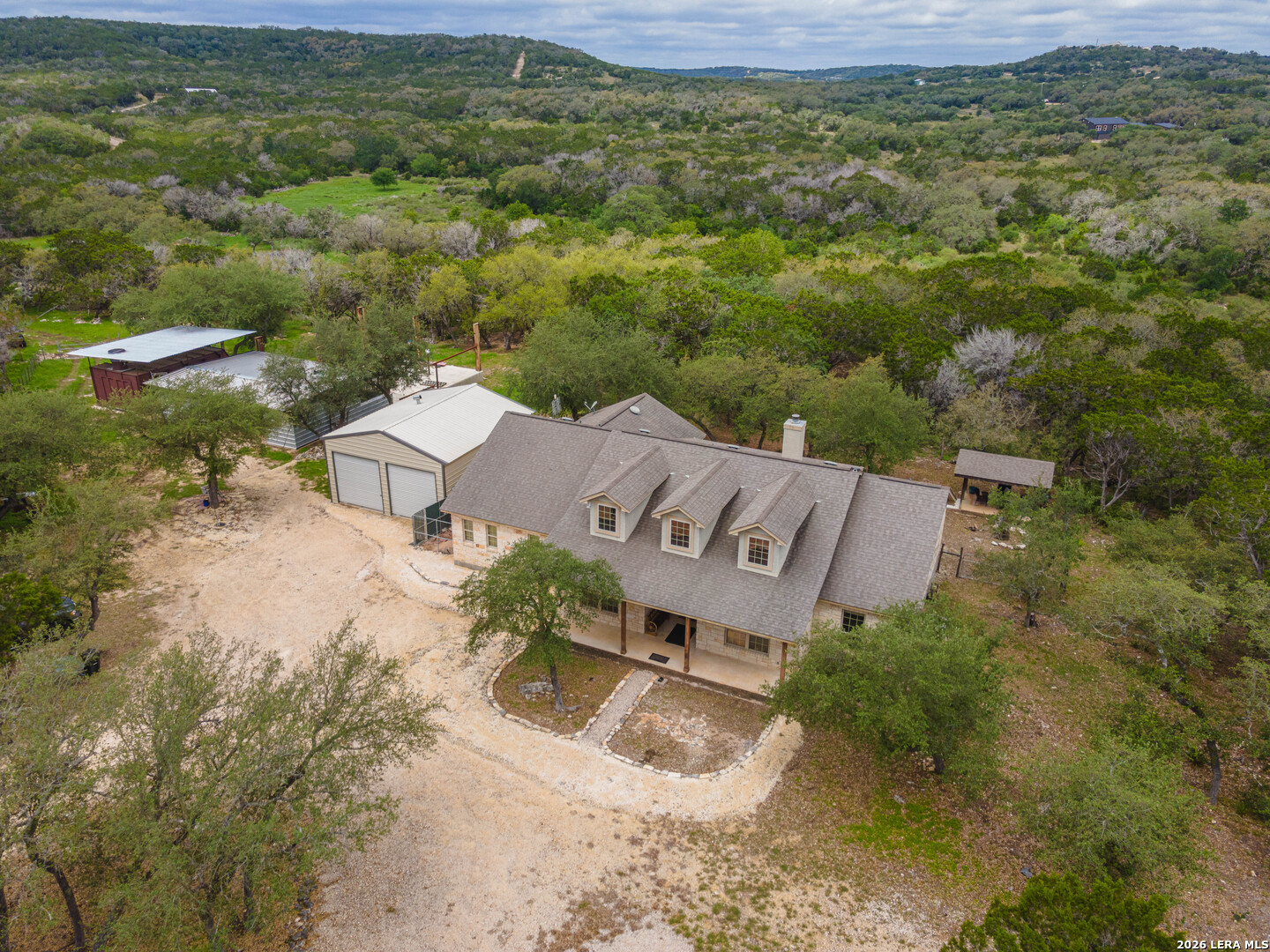 374 W County Road 2481 Hondo TX 78861